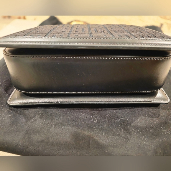 New Givenchy Embroidered Fabric and Leather Chain Medium Bag - Picture 6 of 14